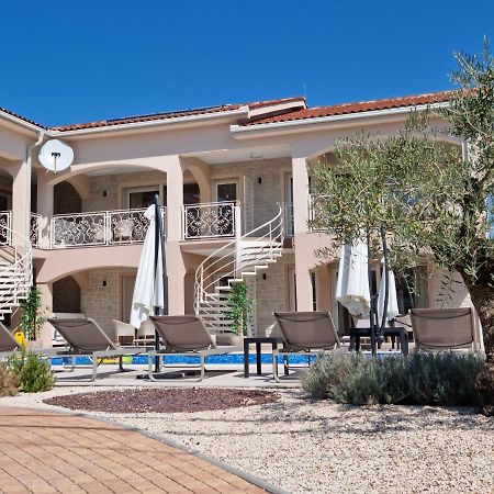 Villa Luka Lopar Bagian luar foto