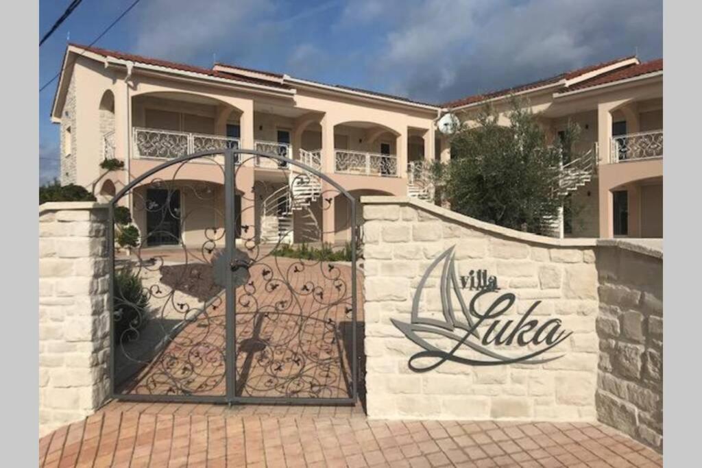 Villa Luka Lopar Bagian luar foto
