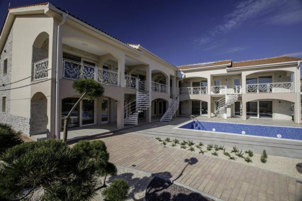 Villa Luka Lopar Bagian luar foto