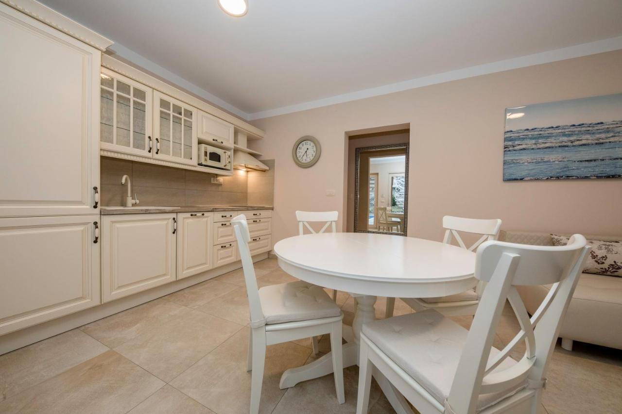 Villa Luka Lopar Bagian luar foto