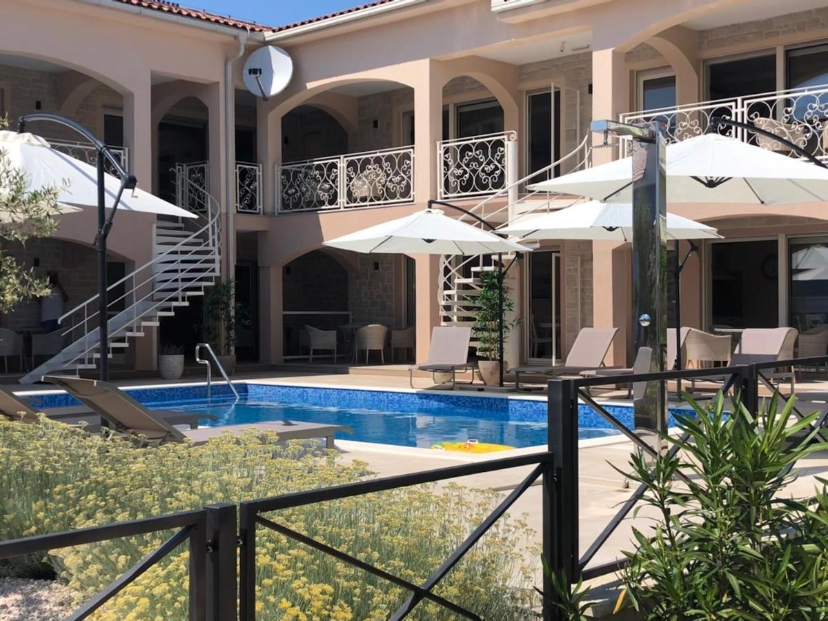 Villa Luka Lopar Bagian luar foto