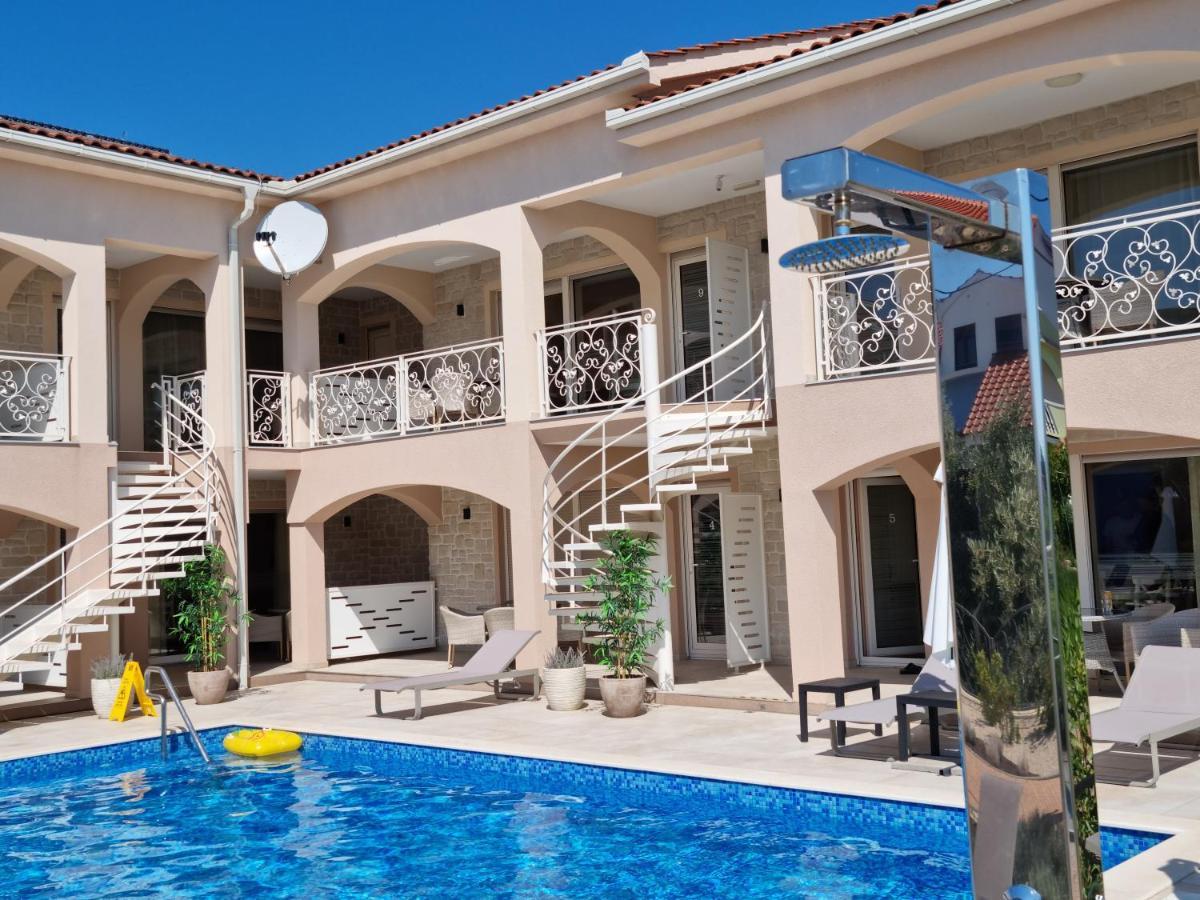 Villa Luka Lopar Bagian luar foto