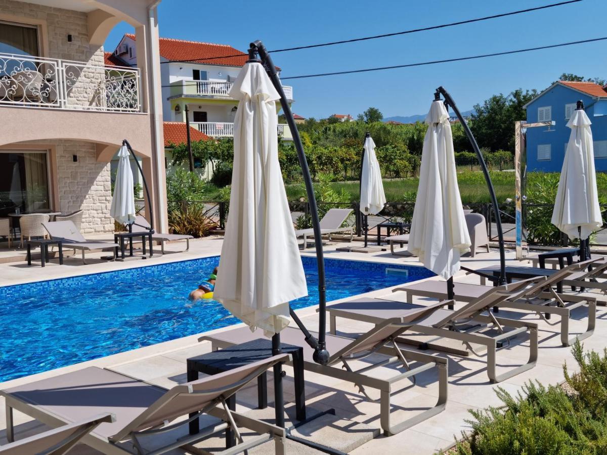 Villa Luka Lopar Bagian luar foto