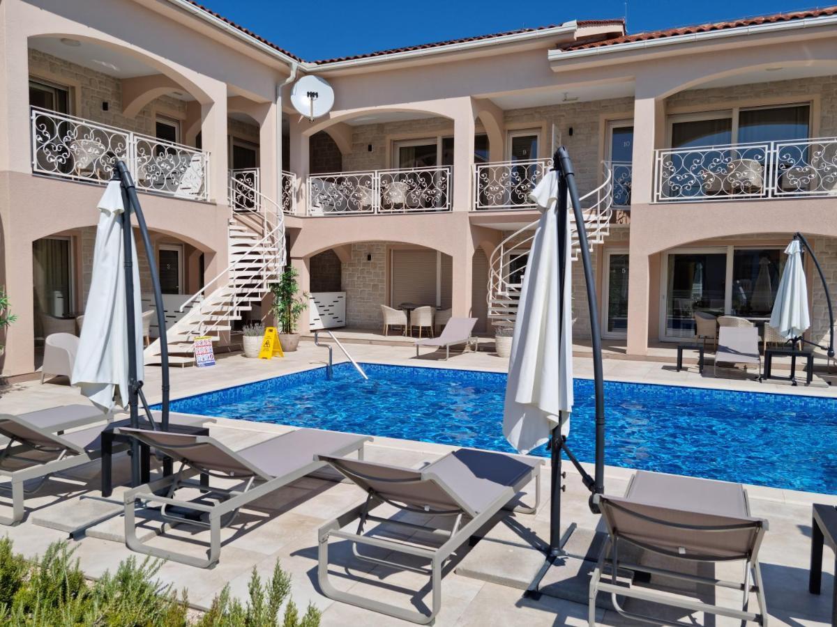 Villa Luka Lopar Bagian luar foto